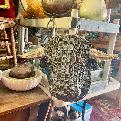 Sale Photo Thumbnail #377: Bull head basket 