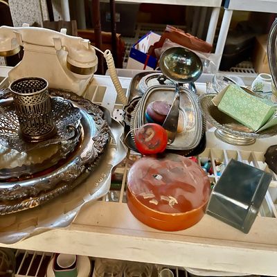Sale Photo Thumbnail #263: Random items 
