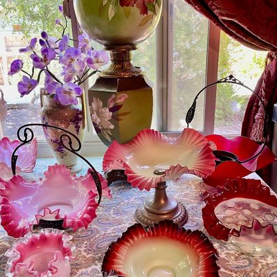 Fenton wedding basket table 