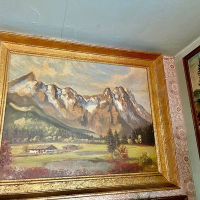 Sale Photo Thumbnail #202: Art