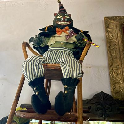 Sale Photo Thumbnail #337: Halloween 
