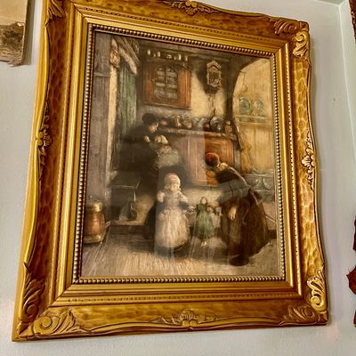 Sale Photo Thumbnail #209: Art 