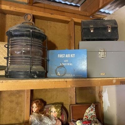 Sale Photo Thumbnail #501: Lamps train 