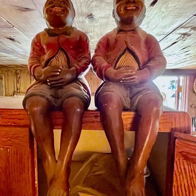 Statues Americana 
