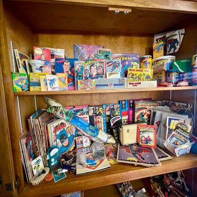 Sale Photo Thumbnail #364: Vintage toys 