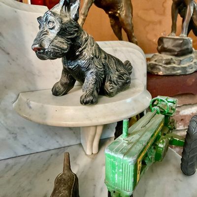 Sale Photo Thumbnail #136: Decor 