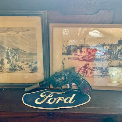 Sale Photo Thumbnail #125: Decor 