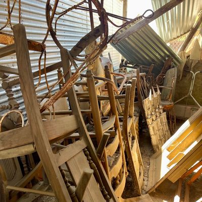 Sale Photo Thumbnail #319: Chairs chairs