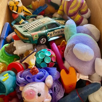 Sale Photo Thumbnail #450: Stuffed animals 