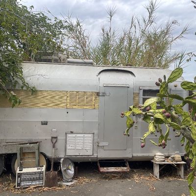 Sale Photo Thumbnail #472: Vintage trailer good condition 