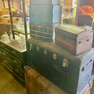 Sale Photo Thumbnail #504: Trunks