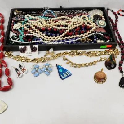 Sale Photo Thumbnail #156