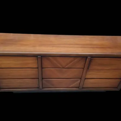 MI001 - Lane Mid Century Modern 9 Drawer Dresser