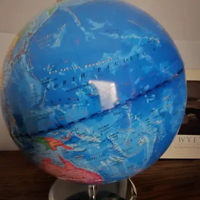12 illuminated rotating world globe