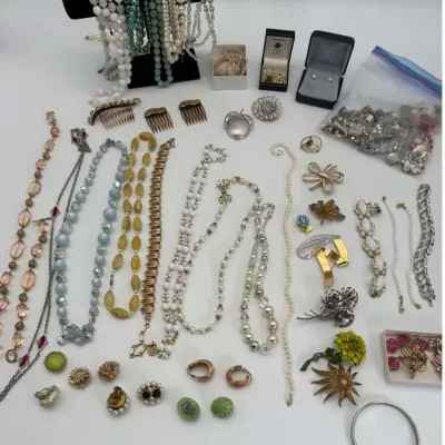 Costume Jewelry Lot Mixed Necklaces Bracelets Earrings Estate Craft Find