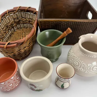 Robinson Ransbottom Stoneware Crock Deruta Italy Pitcher Woven Baskets Home Decor Lot