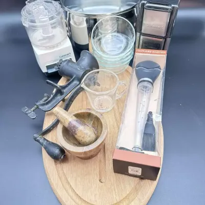 Calphalon 8 Qt Stock Pot, Cuisinart Mini Prep, Pyrex Bowls & Kitchen Tools Lot