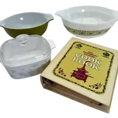 Pyrex Mixing Bowls 