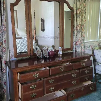 Sale Photo Thumbnail #137