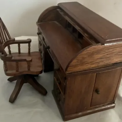 Dollhouse Miniature Wooden Roll Top Desk & Swivel Chair 1:12 Scale Office Furniture Set
