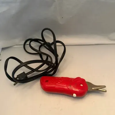Vintage 1950s Snippy Red Fish Electric Scissors Fabric Cutter Sewing Craft Tool