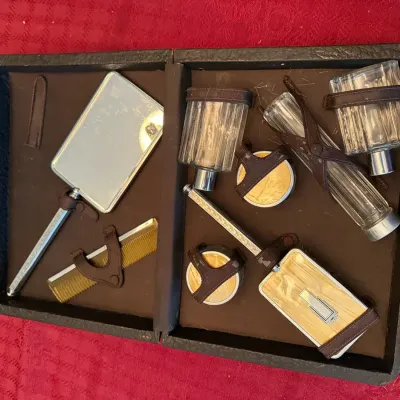 Vintage Art Deco Men’s Travel Grooming Vanity Set Glass Bottles Mirror Comb Case
