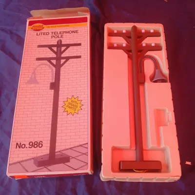 Model Power No. 986 LGB G Scale Lited Telephone Pole w/ Brass Parts – Boxed