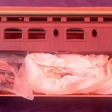 Roundhouse Pullman Palace Cars No. 6083 Combination Passenger Car Kit – HO Scale – Unbuilt in Origin