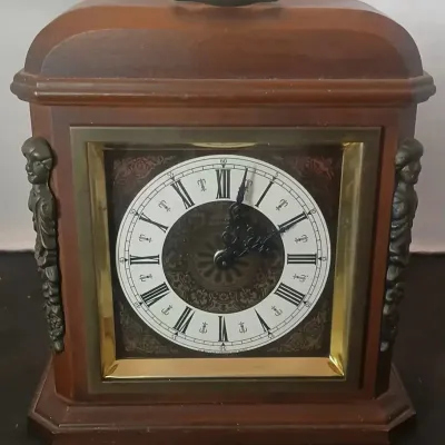 Vintage Style Quartz Mantel Clock Wood Case Roman Numeral Dial Decorative Side Figures