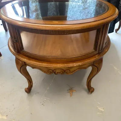 Round Curio #2