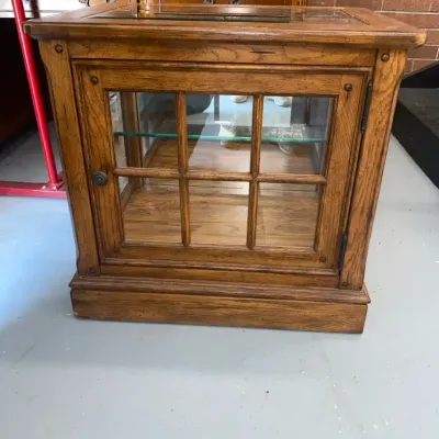 Square Curio 