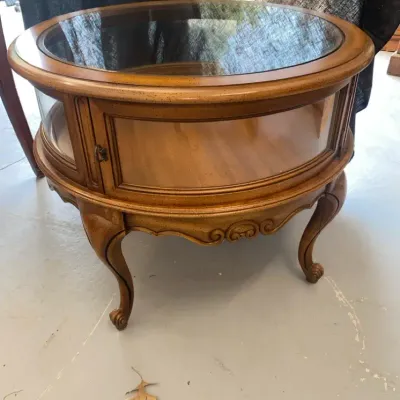 Round Curio #1