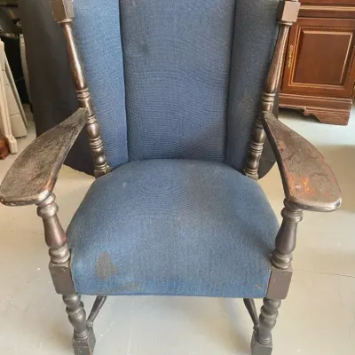 Throne Chair 
