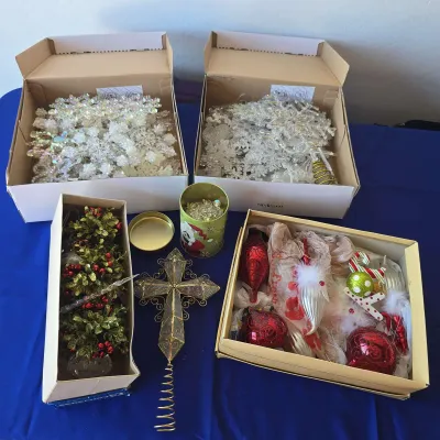 Holiday Decor - Ornaments, Santa, Crystal, Snowflakes, Tree Toppers, Garland