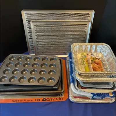 Baking Sheets Muffin Pans & Non-Stick Baking Liners - Tin Foil, Trays, Poultry Pans, Reynolds