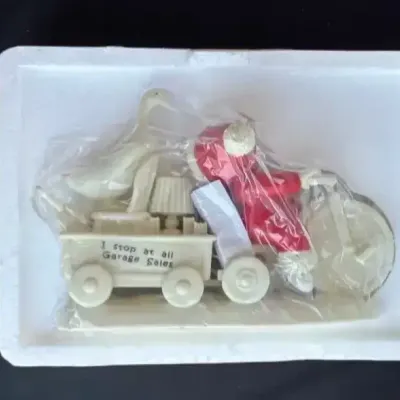 2005 Dept 56 Snowbabies On The Farm “I Stop At All Garage Sales” Figurine - Porcelain, Holiday