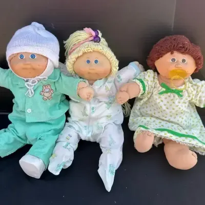 3 VTG 1980s Cabbage Patch Dolls - Red Hair, Blonde, Beanie w/ Aqua Outfit 