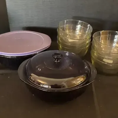 Kitchen Serving - 8 Clear Bowls, 2 Purple Pyrex Casserole Dishes With Lids