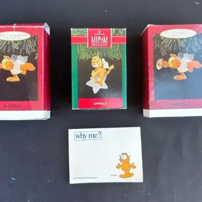 Keepsake Garfield Ornaments - 2 Angels, 1 Halo Sitting On Star