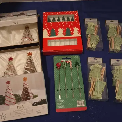 Christmas Tree Holiday Serving - Salt & Pepper Shakers, Glass Swizzle Sticks, Cupcake Toppers