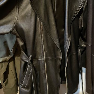 Sale Photo Thumbnail #188: One has belted waist