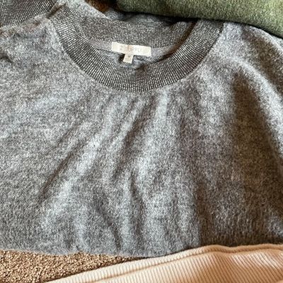Sale Photo Thumbnail #322: Ladies sweaters