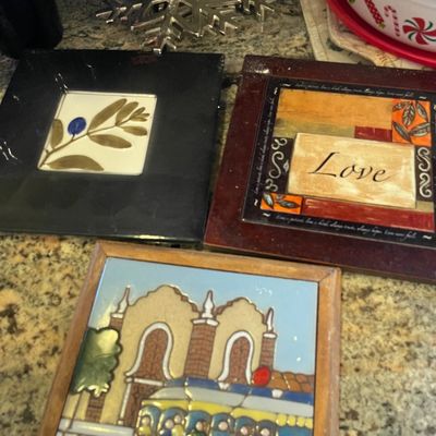 Sale Photo Thumbnail #167: Trivets and bowl