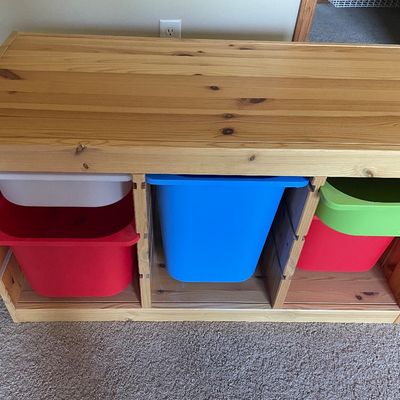 Sale Photo Thumbnail #281: Toy organizer