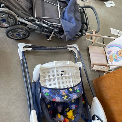 Sale Photo Thumbnail #530: Stroller, kitchen seat, swing