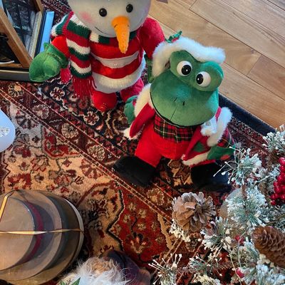 Sale Photo Thumbnail #158: Large lot of Christmas decor