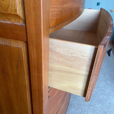 Sale Photo Thumbnail #255: Broyhill dresser