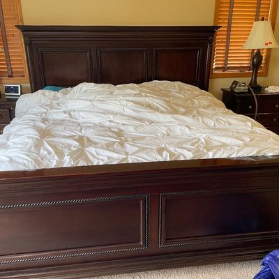 Sale Photo Thumbnail #371: Will get pictures of mattress and add them