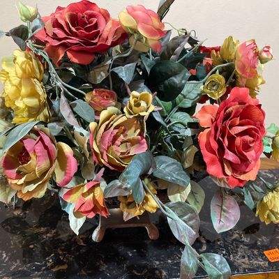 Sale Photo Thumbnail #28: With marble top and floral decor
Quality piece