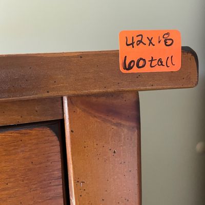 Sale Photo Thumbnail #252: Broyhill dresser
